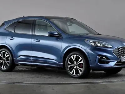 Käytetty Ford Kuga ST-Line X 225 HP (165 kW) 2022 Sininen Katumaasturi