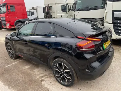 Used Citroën e-C4 Shine 100 kW (136 HP) 2023 Black Hatchback