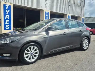 Używany Ford Focus Titanium 2016 Szary Hatchback