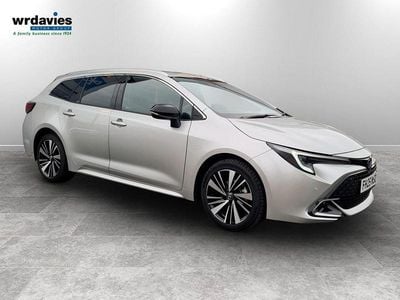 Begagnad Toyota Corolla Design 2025 Silver Kombi