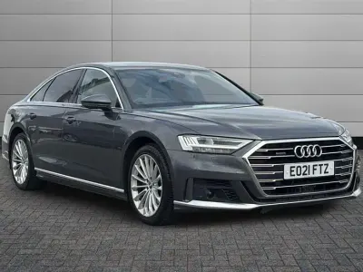 Usado Audi A8 S-Line 286 HP (210 kW) 2021 Cinzento Sedan