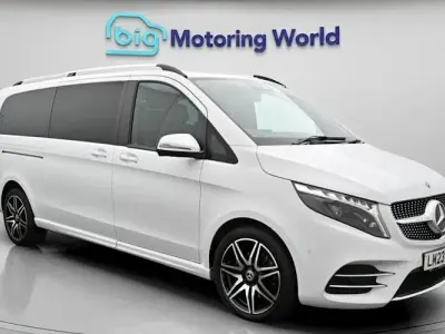 Used Mercedes V300 AMG line 237 HP (174 kW) 2023 White MPV
