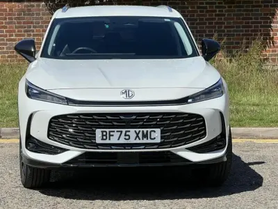 Used MG HS Trophy 221 HP (162 kW) 2025 White SUV