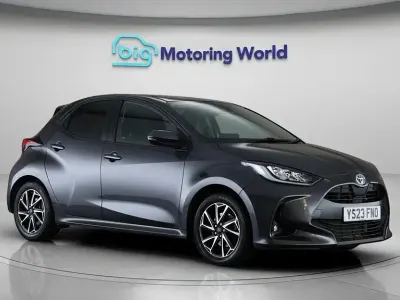 Używany Toyota Yaris Hybrid Design 116 KM (85 kW) 2023 Szary Hatchback