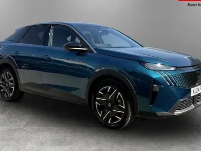 Begagnad Peugeot 3008 Allure 136 HK (100 kW) 2025 SUV