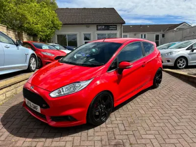 Używany Ford Fiesta ST 2016 Czerwony Hatchback