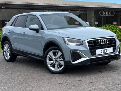 Neu Audi Q2 S-Line 2026 Grau SUV
