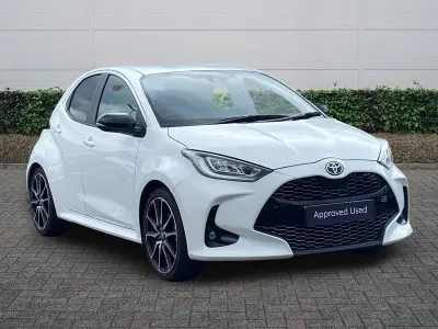 Used Toyota Yaris Sport 116 HP (85 kW) 2023 Pure white Hatchback