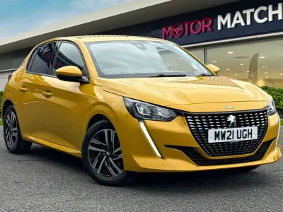 Second-hand Peugeot 208 Allure Premium 2021 Galben Hatchback