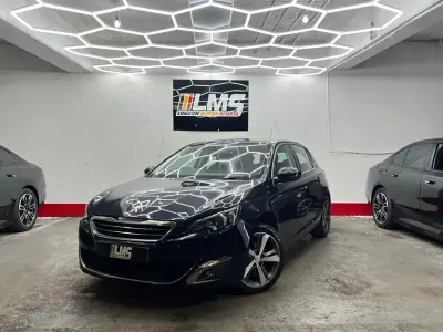 Usado Peugeot 308 Allure 130 HP (95 kW) 2017 Azul Citadino