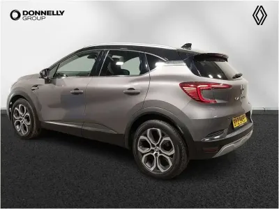 Second-hand Renault Captur Techno 143 CP (105 kW) 2023 Gri SUV