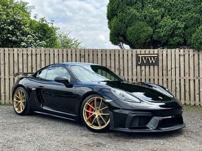 Porsche Cayman GT4
