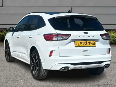 Second-hand Ford Kuga ST-Line X 147 CP (108 kW) 2023 Alb SUV