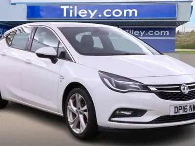 Second-hand Vauxhall Astra SRi 150 CP (110 kW) 2016 Alb Hatchback