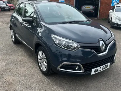 Used Renault Captur Expression+ 90 HP (66 kW) 2015 Blue SUV