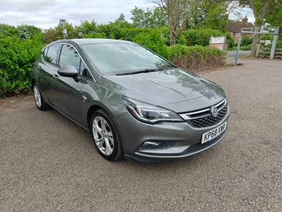 Second-hand Vauxhall Astra SRi 105 CP (77 kW) 2018 Gri Hatchback