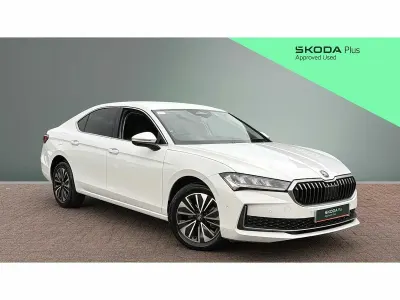 Used Skoda Superb SE Technology 150 HP (110 kW) 2025 White Hatchback