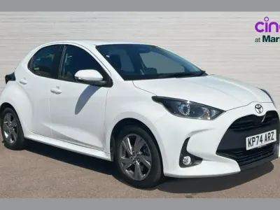 Used Toyota Yaris 113 HP (83 kW) 2024 White Hatchback