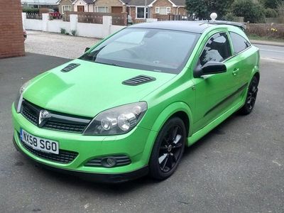 Used Vauxhall Astra Design Edition 2008 Green Hatchback