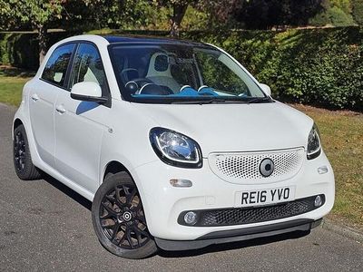 White Used 2016 Smart ForFour Premium Hatchback | £4,590 (Fair price)