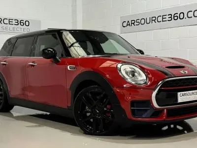 Usado Mini John Cooper Works Clubman 231 CV (169 kW) 2017 Rojo Familiar