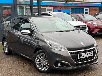 Used Peugeot 208 Allure 82 HP (60 kW) 2018 Grey Hatchback