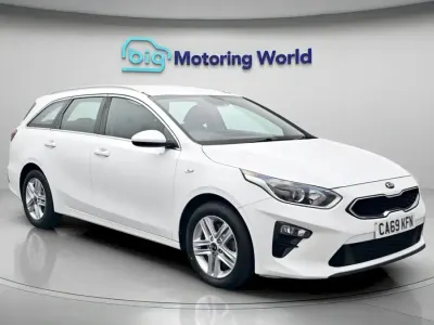 Used Kia Ceed 2020 White Hatchback