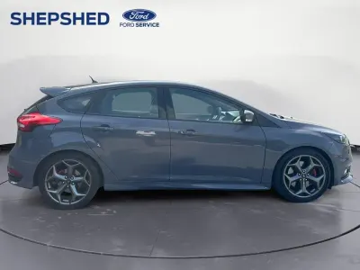 Used Ford Focus ST 185 HP (136 kW) 2017 Grey Hatchback