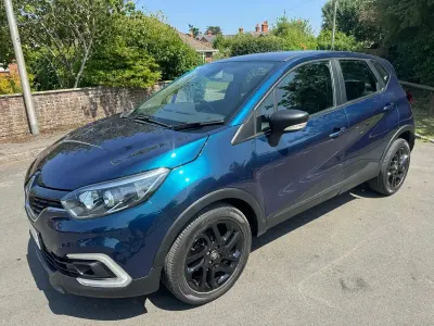 Used Renault Captur Dynamique 90 HP (66 kW) 2018 Blue SUV