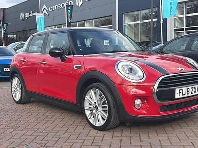 Used Mini Cooper Hatch 136 HP (100 kW) 2017 Red Hatchback