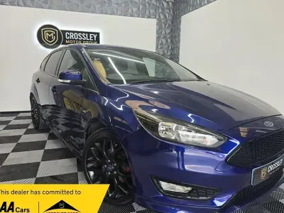 Used Ford Focus ST-Line 125 HP (91 kW) 2017 Blue Hatchback