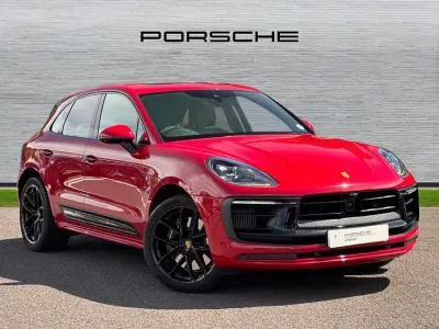 Used Porsche Macan 434 HP (319 kW) 2022 Carmine red SUV