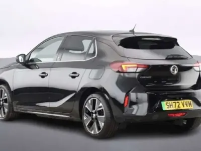 Begagnad Vauxhall Corsa-e Ultimate 100 kW (136 HK) 2023 Halvkombi