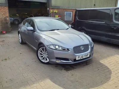 Second-hand Jaguar XF Luxury 190 CP (139 kW) 2011 Gri Berlinǎ