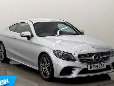 Begagnad Mercedes C220 AMG Line Premium 194 HK (142 kW) 2019 Silver Sportkupé