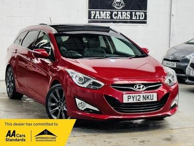 Used Hyundai i40 Premium 136 HP (100 kW) 2012 Red Estate