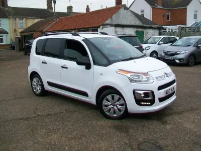 Used Citroën C3 Picasso 100 HP (73 kW) 2017 White MPV