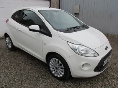 Begagnad Ford Ka Zetec 69 HK (50 kW) 2012 Vit Halvkombi