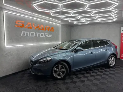 Gebraucht Volvo V40 SE 2013 Blau Kleinwagen