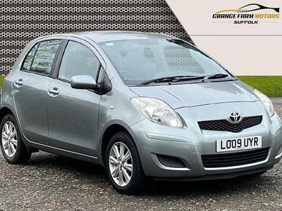 Silver Used 2009 Toyota Yaris Hatchback | £2,795 (Fair price)
