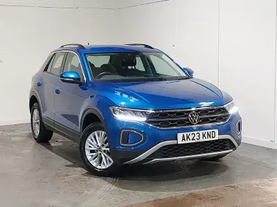 Used VW T-Roc Life 110 HP (80 kW) 2023 Blue SUV