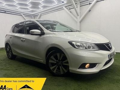 White Used 2014 Nissan Pulsar Tekna Hatchback | £5,295 (Good price)