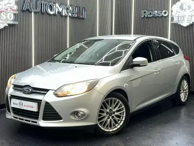 Used Ford Focus Zetec 2011 Silver Hatchback