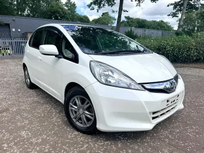 Used Honda Jazz 120 HP (88 kW) 2012 White Hatchback