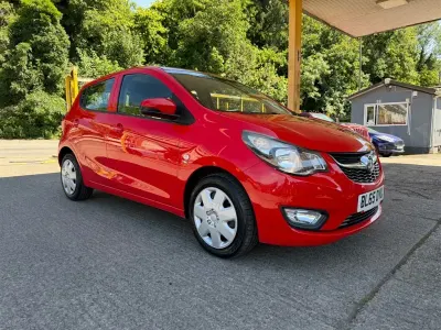 Used Vauxhall Viva 75 HP (55 kW) 2015 Red Hatchback