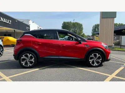 Used Renault Captur R.S. 140 HP (102 kW) 2022 Red  SUV