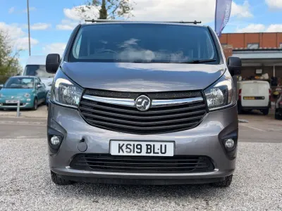 Gebraucht Vauxhall Vivaro Sportive 125 PS (91 kW) 2019 Grau Van / Kleinbus