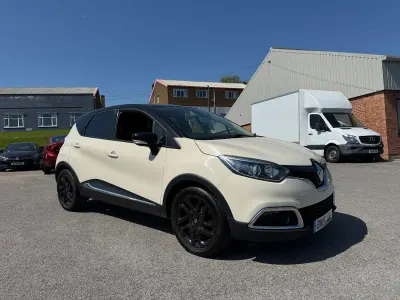 Used Renault Captur Dynamique 90 HP (66 kW) 2015 White SUV