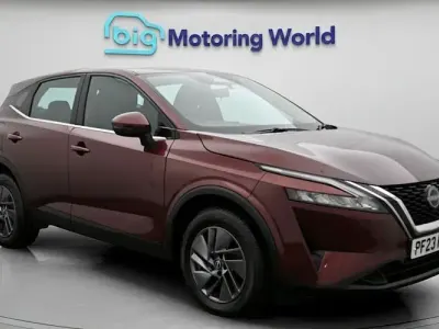 Used Nissan Qashqai Acenta Premium 140 HP (102 kW) 2023 Red SUV