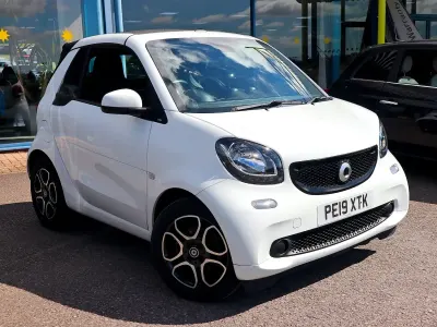Used Smart ForTwo Cabrio Premium 90 HP (66 kW) 2019 White Cabriolet
